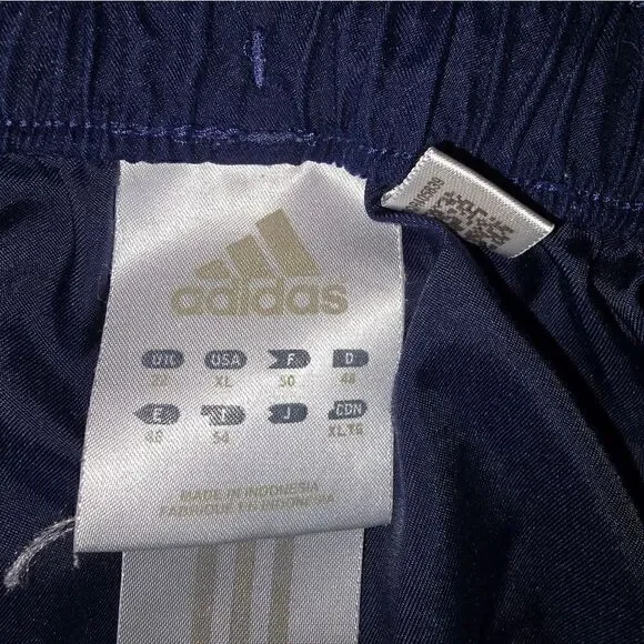 Womans Adidas capris(CAP11)  - Picture 3 of 10